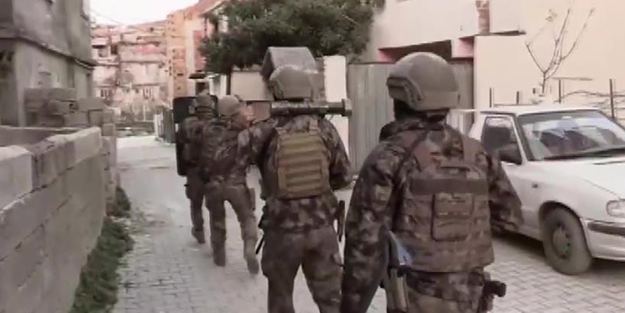 Uyuşturucu operasyonuna 2 tutuklama
