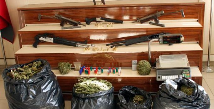 Uyuşturucu operasyonunda: 2 tutuklama