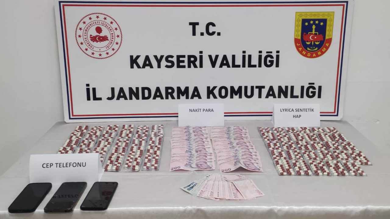 Uyuşturucu operasyonunda 3 gözaltı