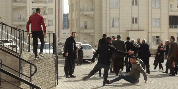 Uyuşturucu parası vermeyen annesini öldürdü, babasını ise...