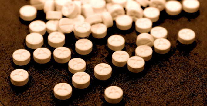 Uyuşturucu satışı yapan zanlıya 12 yıl hapis cezası