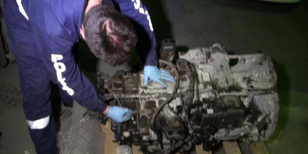 Uyuşturucu tacirleri pes dedirtti! Öyle bir yere saklamışlar ki..