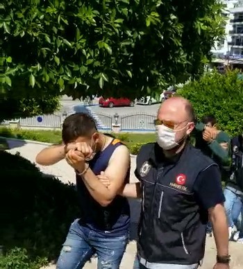 Uyuşturucu tacirleri tutuklandı 