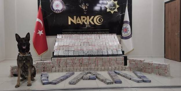 Uyuşturucu tacirlerine büyük darbe! Kamufle ettiler ama...