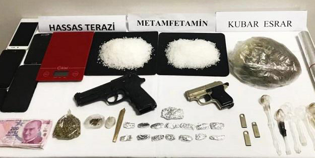 Uyuşturucu tacirlerine geçit yok: 8 gözaltı