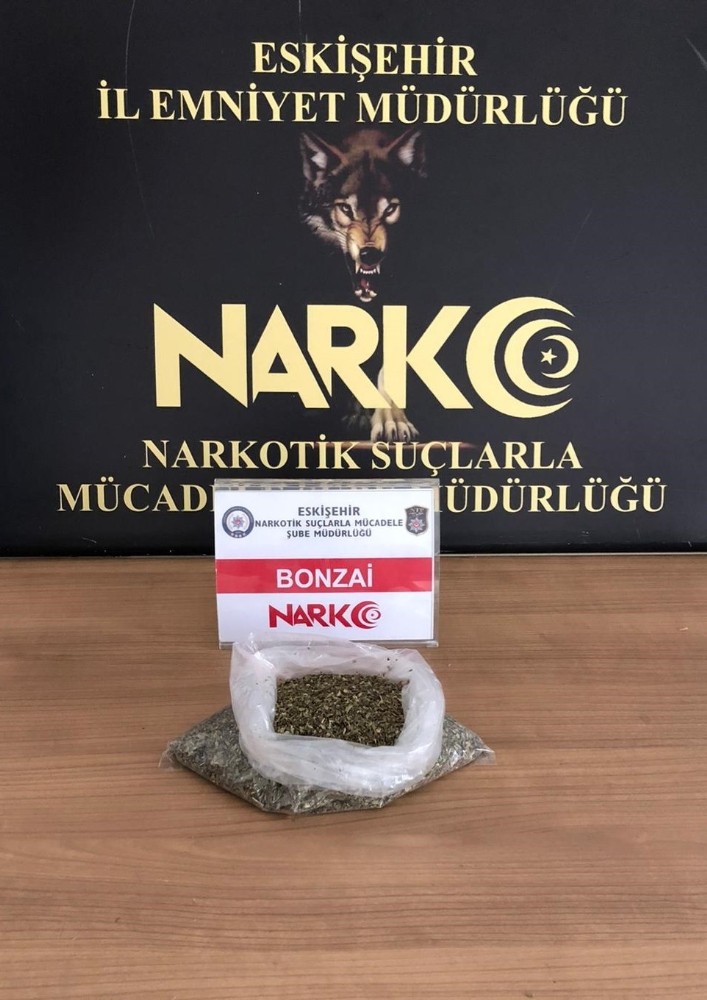 Uyuşturucu ticareti yapan şahıslar yakalandı 