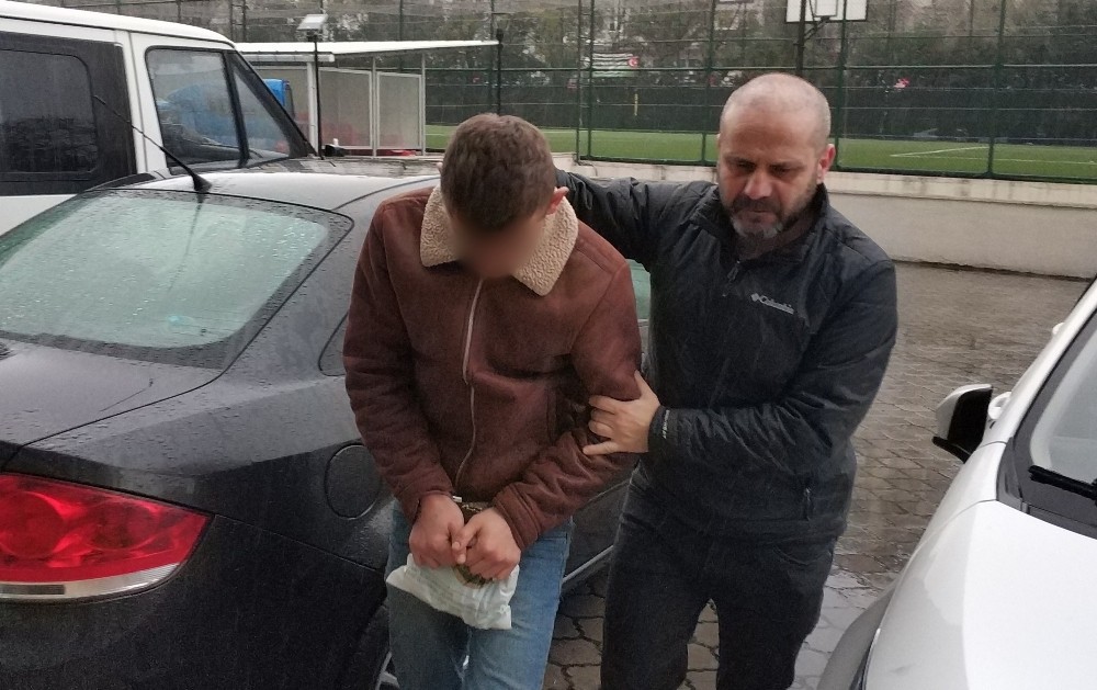 Uyuşturucu ticaretinden gözaltına alındı 
