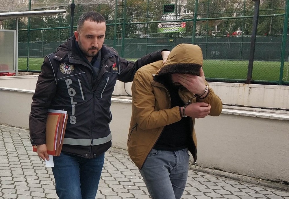 Uyuşturucu ticaretine 2 gözaltı 