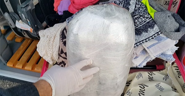 Uyuşturucuları ondan kaçıramadılar