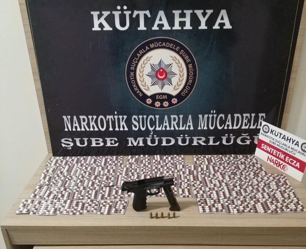 Uyuşturucuyla yakalanan şüpheliler tutuklandı 