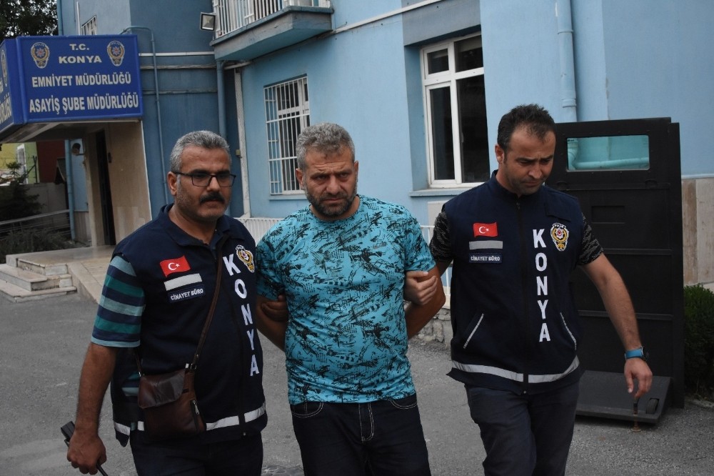 Uzaklaştırma kararı olan koca karısını öldürdü, polise teslim oldu 