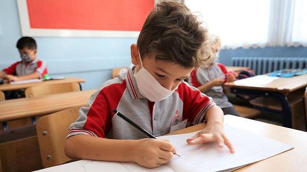 Uzaktan eğitim başlayacak mı son durum | Okullar kapanacak mı?