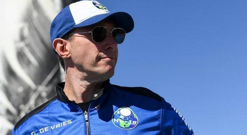 Uzaya gidip döndü uçak kazasında öldü