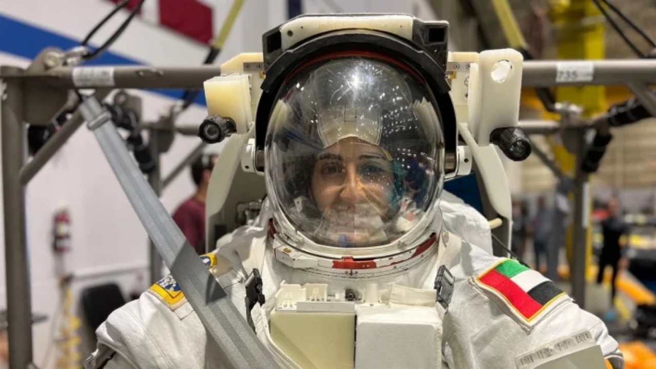 Uzaya kadın imzası: Arap dünyasının ilk kadın astronotu Nora Al Matrooshi!
