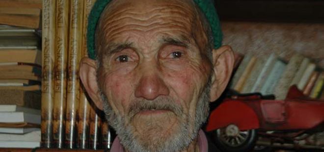 'Üzerine kuş pislemiş' diyerek soydu!