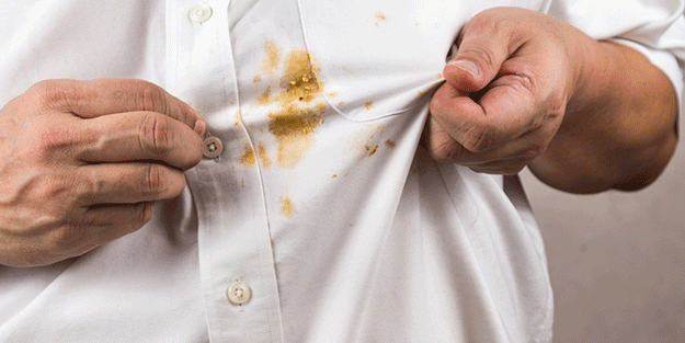 Üzerinize yağ mı döküldü? İşte çıkarmanın 3 basit yolu...