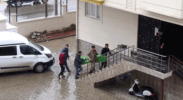 Uzman çavuş evinde intihar etti