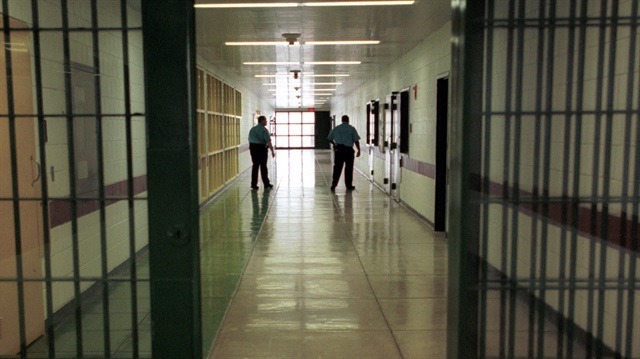 Uzman erbaşlıktan ayrılanlar arasından 4 bin gardiyan alınacak