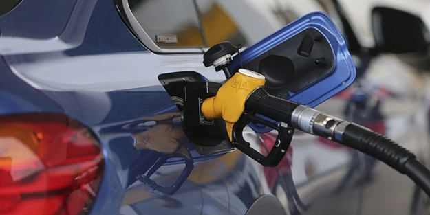 Uzman isim açıkladı... Benzin ve motorinde indirim devam edecek mi?