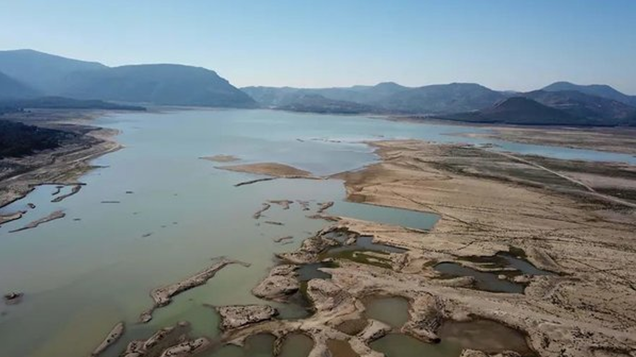 Uzman isim CHP'li beceriksiz yönetimi uyardı: İzmir'de barajlar doluyor ama...