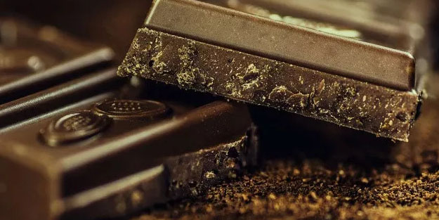 Uzman isim önerdi: Çikolatayı yeşil çayla tüketin