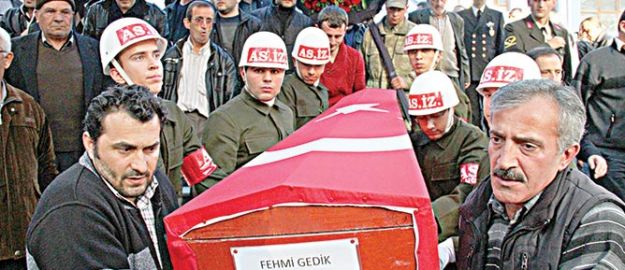 Uzman çavuş Gedik memleketinde defnedildi
