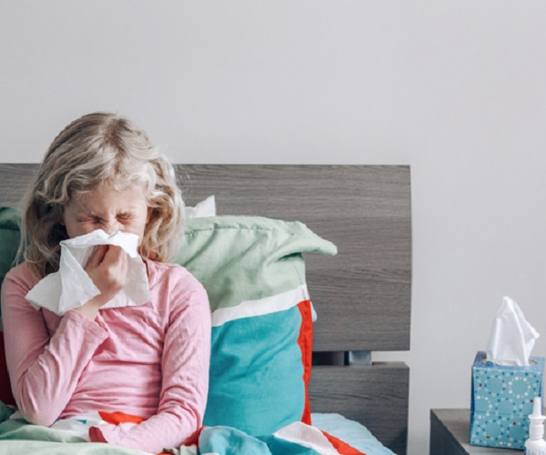 Uzmanı uyardı: Çocuklar maske takmalı