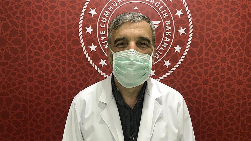 Uzmanından 'Kovid-19'un belirtilerini hafife almayın ancak panik de yapmayın' uyarısı