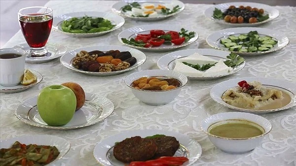 Uzmanından sağlıklı iftar tavsiyesi