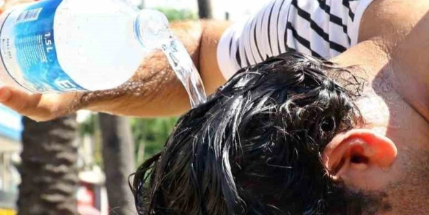 Uzmanlar bu kez 'su tüketimi' uyarısında bulundu: Bol bol sıvı tüketin!