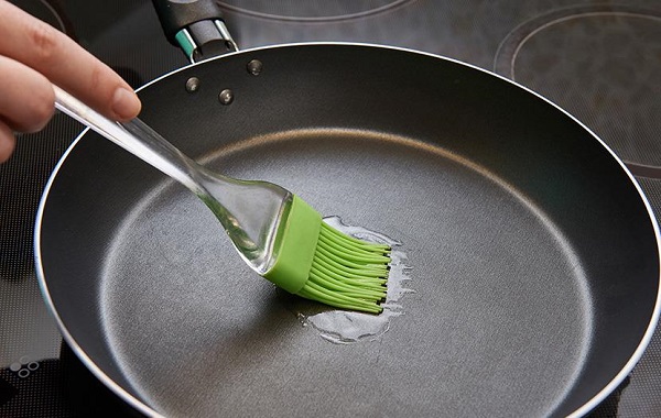 Uzmanlar uyardı! Teflon tavadan çıkan dumana dikkat