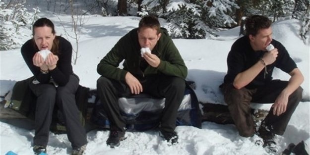 Uzmanlar uyarıyor: Sakın kar yemeyin!