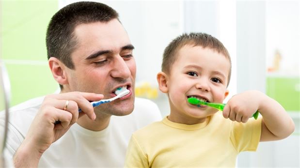 Uzmanlardan uyarı: Çocuklarınıza örnek olun!