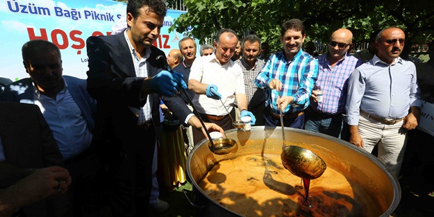 “Üzüm bağında organik pekmez ziyafeti”