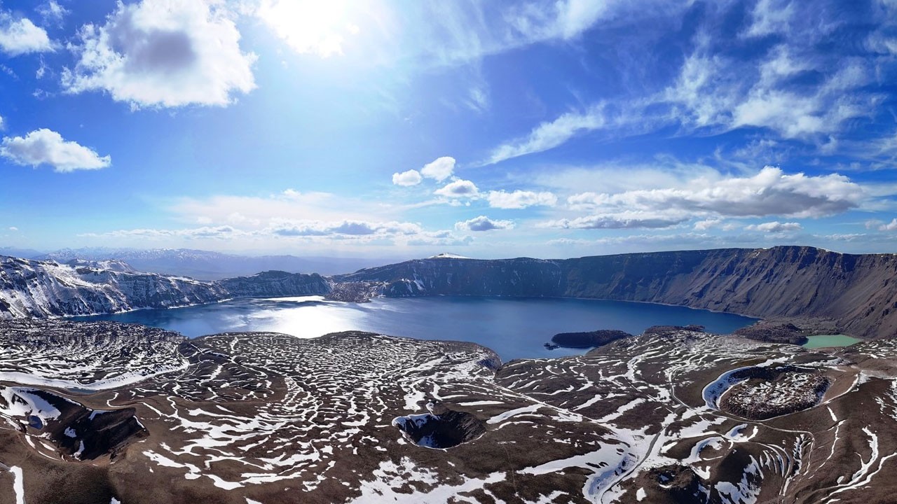 Uzun süredir ziyarete kapalı! Nemrut Krater Gölü aylar sonra havadan görüntülendi
