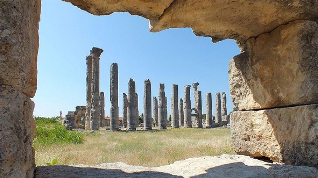 Uzuncaburç Antik Kenti ziyaretçilerini bekliyor