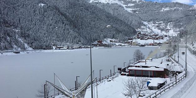 Uzungöl buz tuttu