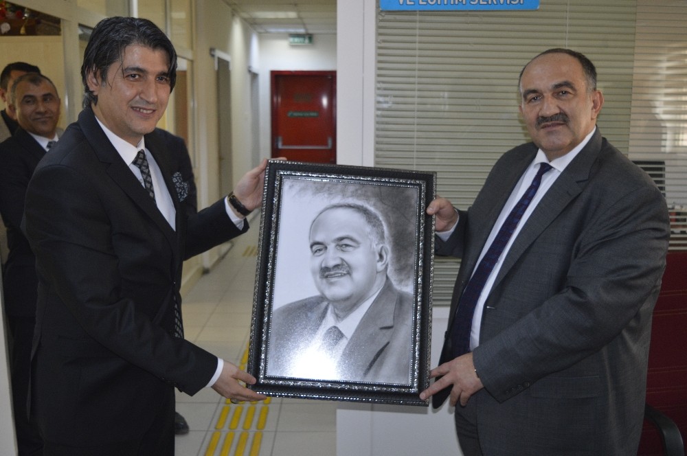 Uzunkaya: “İşsizlik tüm dünyanın sorunudur” 