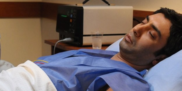 Necati Şaşmaz'ın çenesi kırıldı!