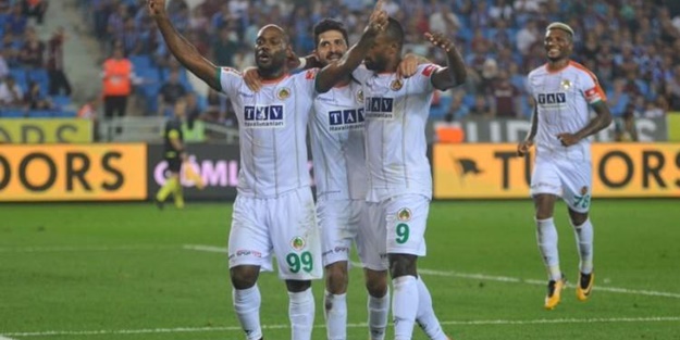 Vagner Love Alanyaspor'u uçurdu