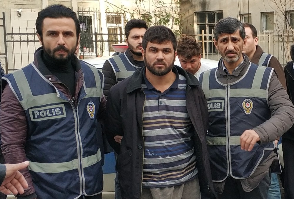 Vahşi cinayete 3 tutuklama 