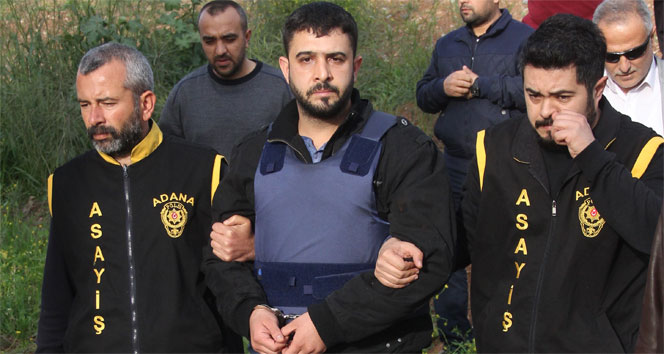 Vahşi cinayeti işleyip canlı yayına çıktı