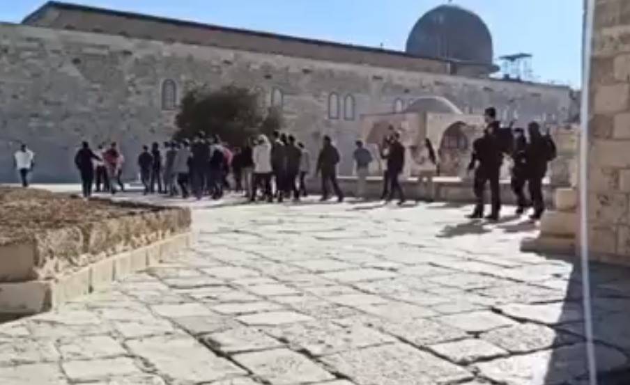 Vahşi Yahudi yerleşimciler Mescidi Aksa’yı işgale devam ediyor