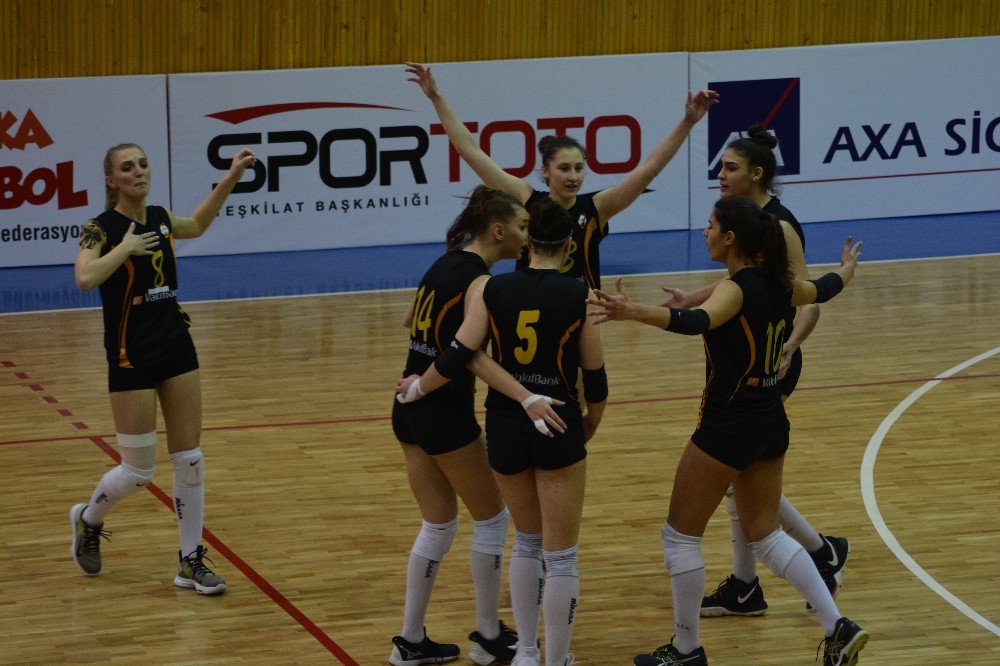 Vakıfbank ve Kayseri OSB Teknik Koleji 1. Lige yükseldi 