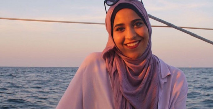 Valencia'da başörtülü öğrenci mücadeleyi kazandı