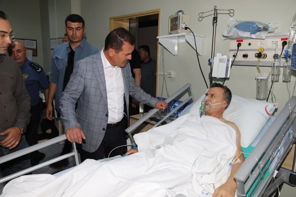 Vali Akbıyık, hastanede tedavi gören polisleri ziyaret etti 
