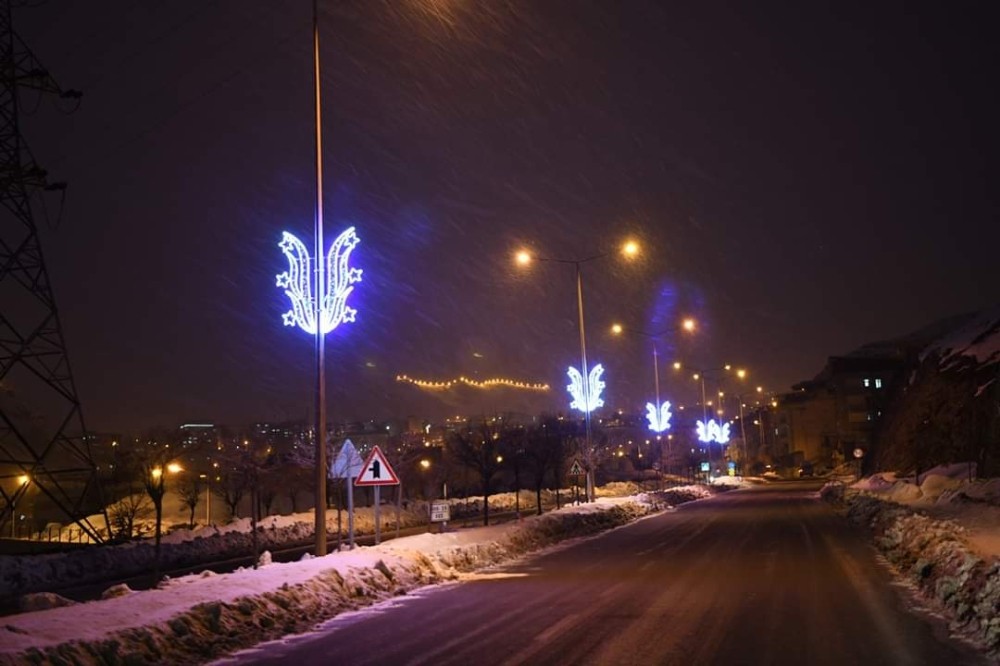 Vali Akbıyık, led ışık süslemeleri çalışmalarını denetledi 