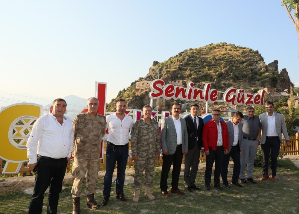 Vali Akbıyık’tan Çukurca ilçesine ziyaret 