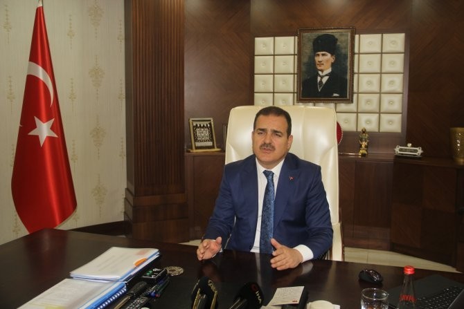 Vali Akbıyık’tan Kadınlar Günü mesajı 