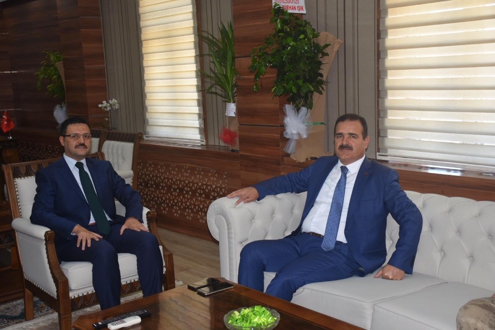 Vali Akbıyık’tan Kaymakam Doğramacı’ya ziyaret 